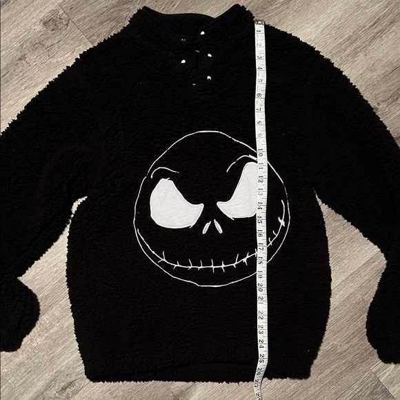 Disney Nightmare Before Christmas Black Sherpa pullover - Picture 4 of 7